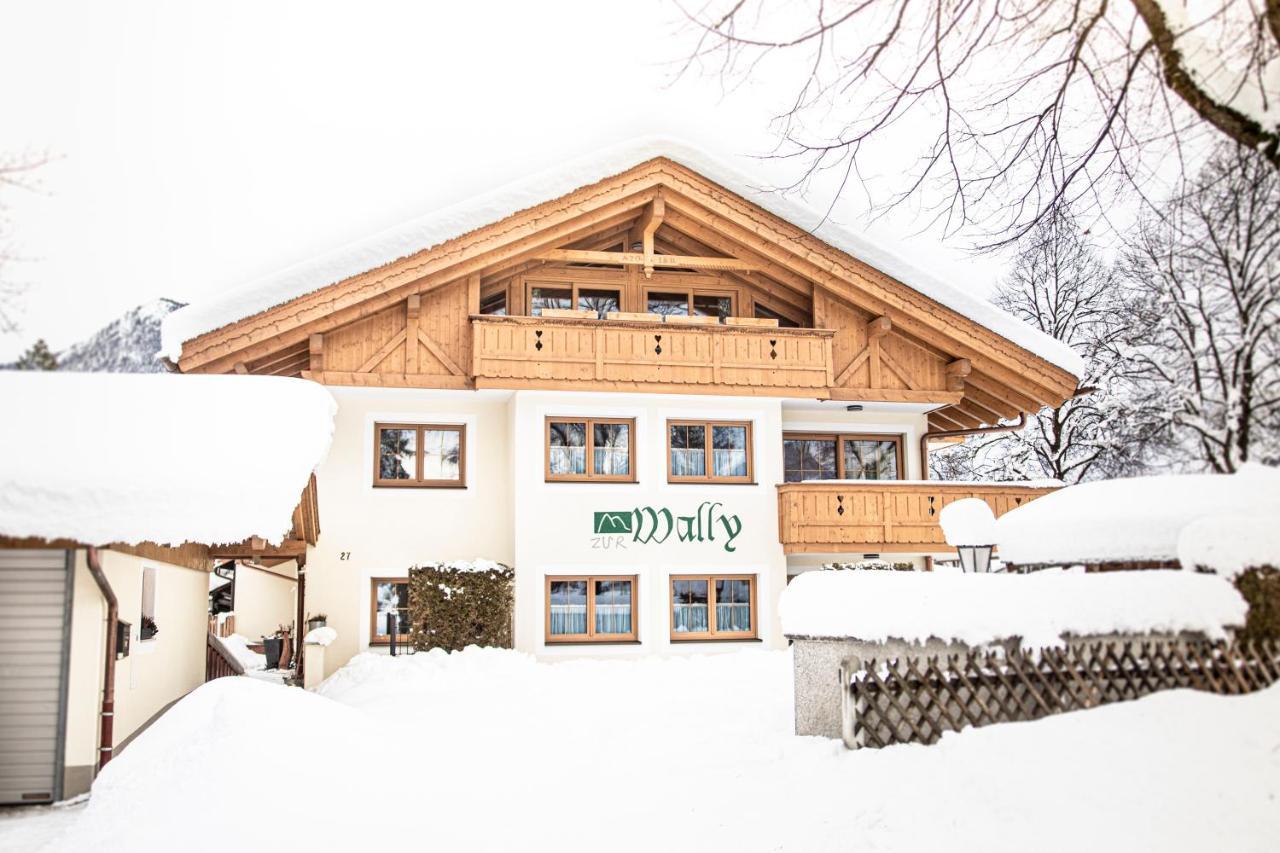 Ferienwohnungen "Zur Wally" การ์มิช-พาร์เทนเคียร์เชน ภายนอก รูปภาพ